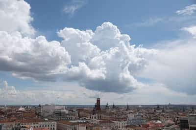 Image for Spain reports fewer than 2.5 million jobless for first time since 2008