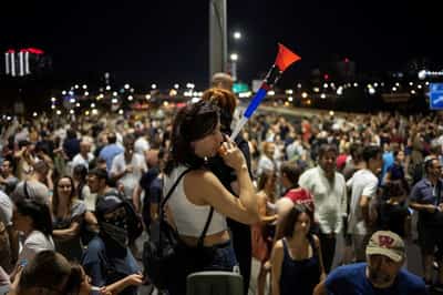 Image for Kremlin says anti-government protests in Serbia could be an attempted 'colour revolution'