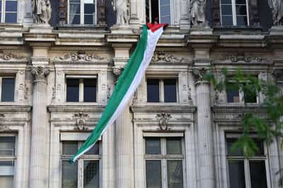 Image for France's town halls told to remove Palestinian flags flown to mark Macron's recognition