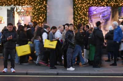 Image for UK retailers' confidence collapses to 17-year low before budget