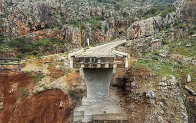 Image for Exclusive-US deploys uncrewed drone boats in conflict with Iran