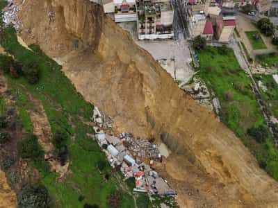 Image for As Sicily's Niscemi crumbles, families race to save what the Earth hasn’t taken