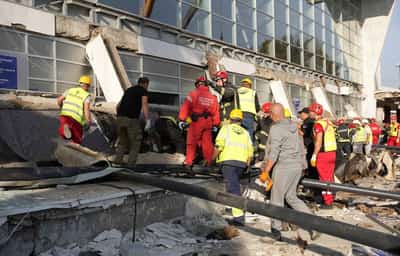 Image for Serbia indicts 13 for railway station roof collapse that killed 16