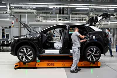 Image for Volkswagen faces Q1 charge after halting EV production in Tennessee, analysts say