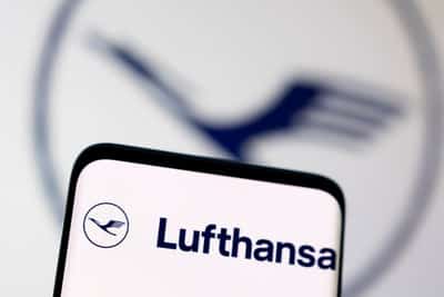 Image for German union Verdi says it agreed on pay for Lufthansa's Eurowings crew