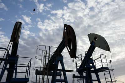 Image for Global oil price hits 4-year high on concern of US-Iran war escalation