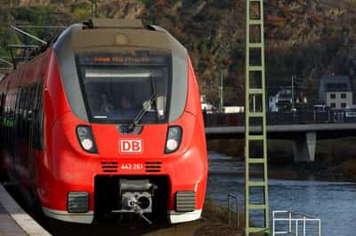 Image for German railway CEO aims for 500 million euros in annual savings in top management changes