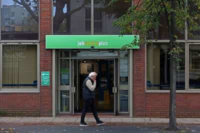 Image for Worsening UK labour market bolsters Bank of England rate cut bets