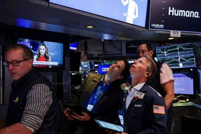 Image for Wall Street traders will get fatter bonuses after riding volatile markets, consultancy says