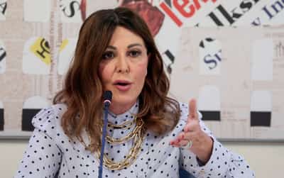 Image for Italy tourism minister resigns, obeying PM Meloni