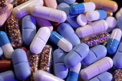 Image for Drugmakers pressured with Trump tariffs after price‑cut talks faltered