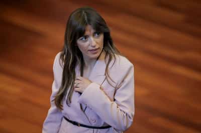 Image for Kosovo acting president calls snap election for June 7