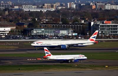 Image for British Airways parent IAG to order about 30 jets from Boeing, Bloomberg News reports