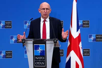 Image for Pentagon chief confident NATO will commit to Trump's defence spending target