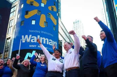 Image for Walmart hits $1 trillion market value, joins club dominated by Big Tech giants