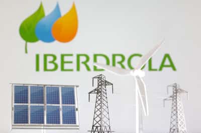Image for Iberdrola hired Barclays to sell assets in Mexico for $4.70 billion, El Confidencial says