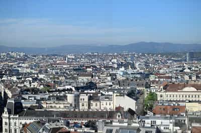 Image for Austrian central bank expects country will barely avoid recession in 2025