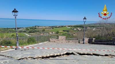 Image for Italy pledges emergency funds to reopen rail, motorway after landslide on key Adriatic corridor