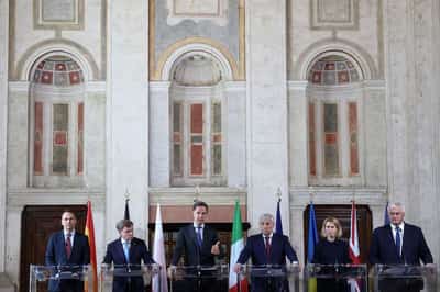 Image for European foreign ministers ready to toughen action against Russia