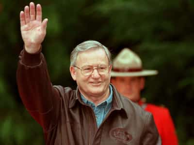 Image for Former New Zealand Prime Minister Jim Bolger dies aged 90