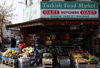 Image for UK economy returns to growth, but only just, as Reeves plans budget