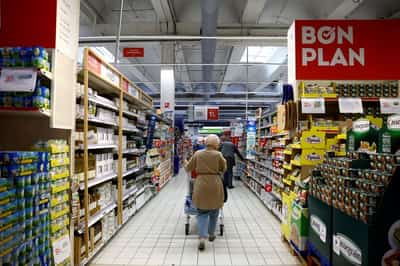 Image for French consumer confidence falls sharply in April