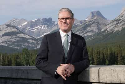 Image for UK's Starmer, Qatar's emir reiterate need for Middle East de-escalation