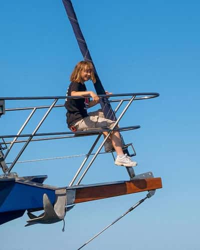 Image for Israel orders military to stop Gaza-bound yacht carrying Greta Thunberg