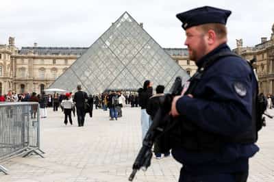 Image for Louvre museum to add 100 external cameras by 2026 after heist exposed security flaws