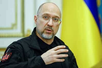 Image for Ukraine allows key companies to have air defence teams, minister says