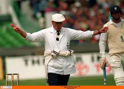 Image for Cricket-Iconic former umpire Bird dies at 92
