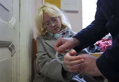 Image for Russian street musician is jailed for 13 days after she played banned song