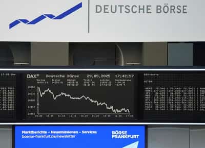 Image for Analysis-German Bund anchor can shield euro area from excessive curve steepening