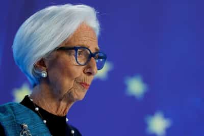 Image for Lagarde dampens ECB exit talk, says she expects to finish her term
