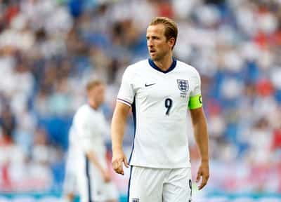 Image for Soccer-Kane spares turgid England's blushes against Andorra