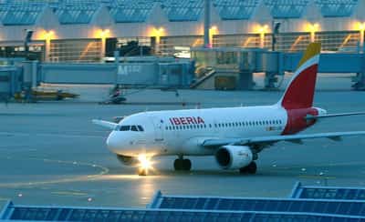 Image for IAG's Iberia extends flight Venezuela suspension through December
