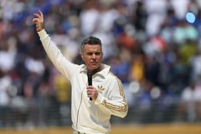 Image for Robbie Williams Istanbul concert cancelled over safety concerns, singer says