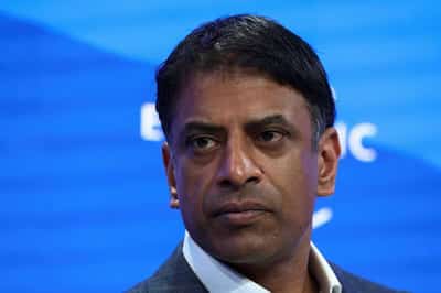 Image for Trump meets Novartis CEO, says drugmaker building 11 US plants