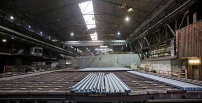 Image for Morning Bid: Ukraine talks lift euro but tariff worries linger