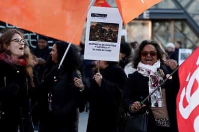 Image for Paris' Louvre reopens partially but staff vote to extend strike