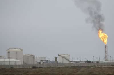Image for Exclusive-Exxon Mobil approached Iraq about buying Lukoil's West Qurna oilfield stake, sources say