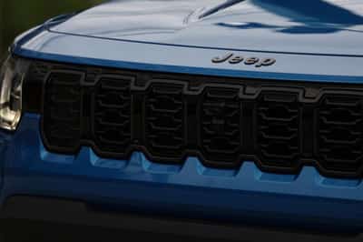 Image for Stellantis recalls 375,000 Jeep SUVs over fire risks, urges owners to park outside