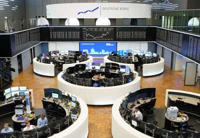 Image for European shares fall as banks, mining stocks losses weigh