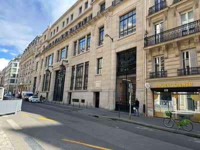 Image for France arrests two more suspects on Bank of America's foiled attack