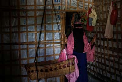 Image for School closures push Rohingya refugee children into marriage and work