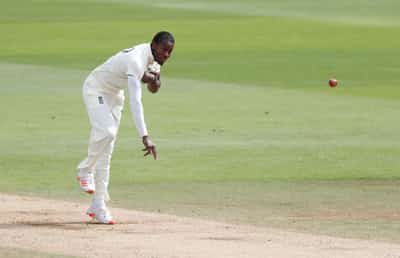 Image for Cricket-Archer makes red-ball comeback to boost hopes of England test team return