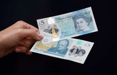 Image for Sterling rises against shutdown-focussed dollar; set for fourth monthly loss on euro