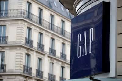 Image for Gap lists tariff costs but excludes them from forecast, shares dive