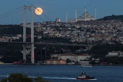 Image for Turkish officials visited Portugal for highway, bridges tender talks, sources say