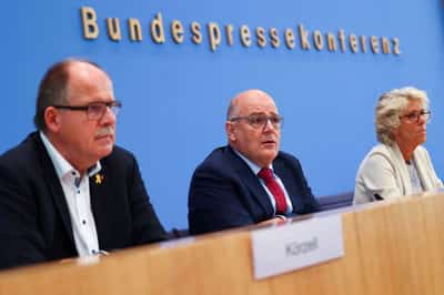 Image for German commission recommends raising minimum wage to 14.60 euros